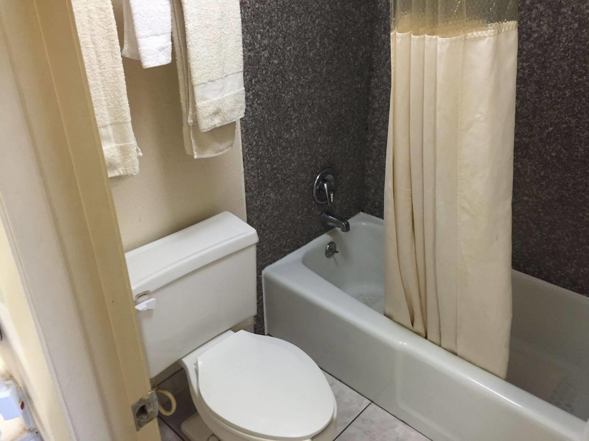 Budget Inn Of Deland Exterior foto