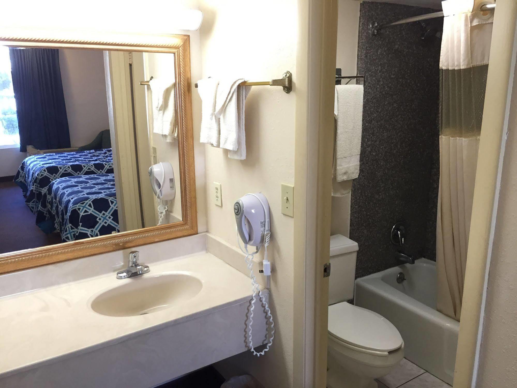 Budget Inn Of Deland Exterior foto