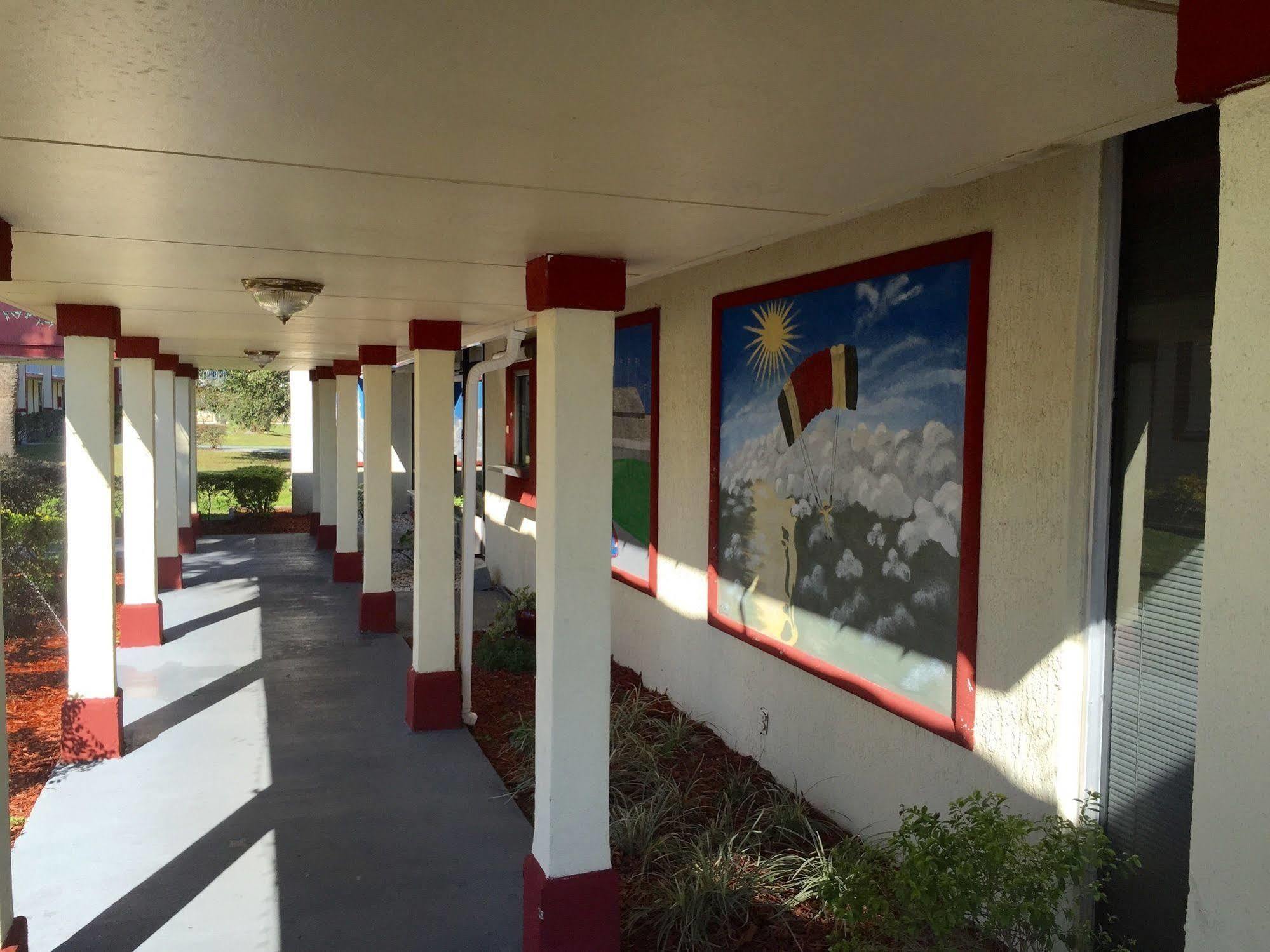 Budget Inn Of Deland Exterior foto